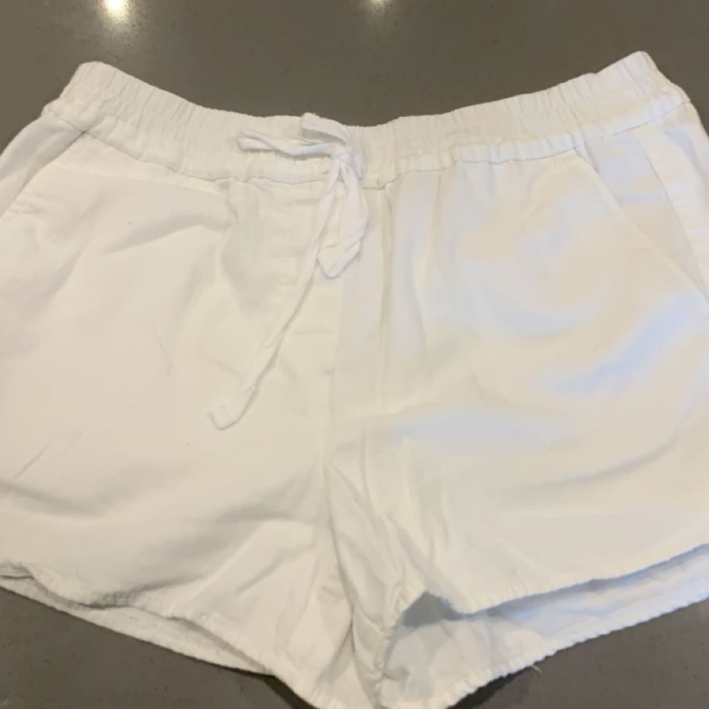 Linen shorts